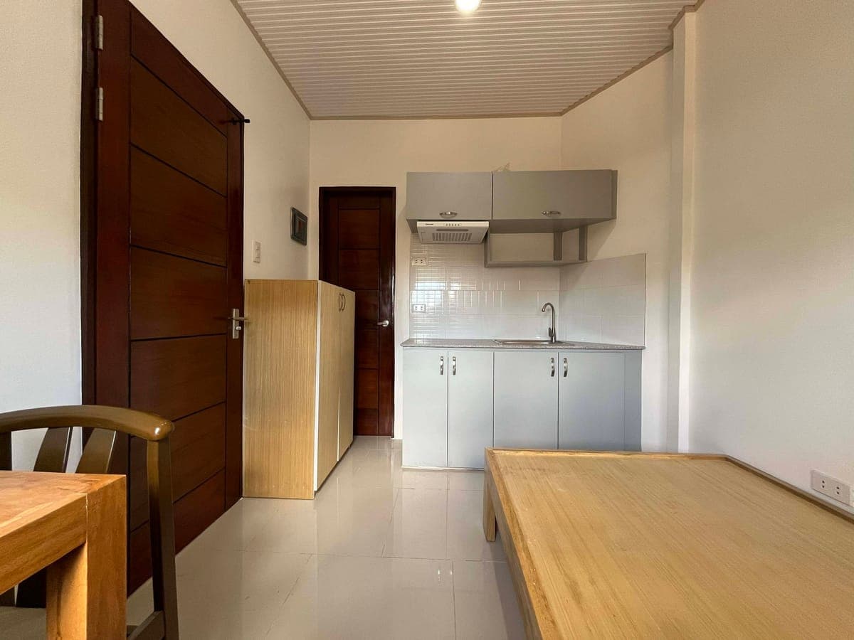 Facebook Page: - photo 3