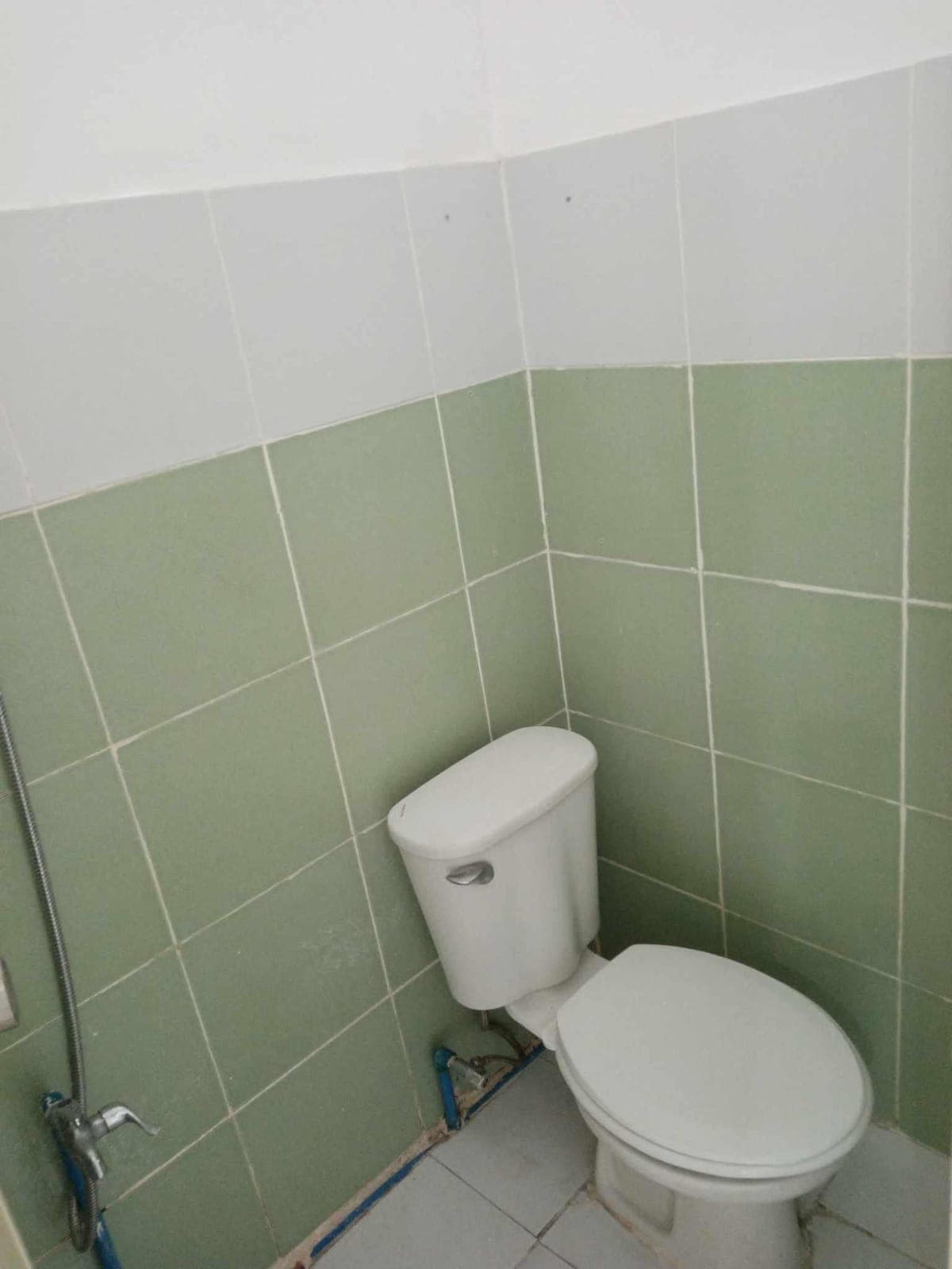 1 Apartment unit (UNIT D) for Rent in Brgy. Kasilawan, Makati City. Near Circuit Makati. - photo 5