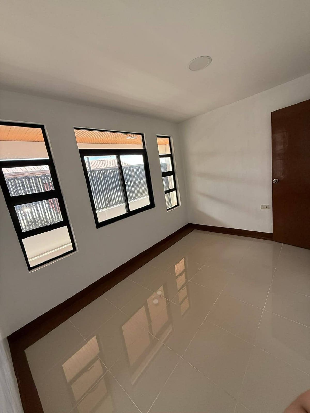 NEWLY RENOVATED HOUSE FOR RENT‼️ - photo 5