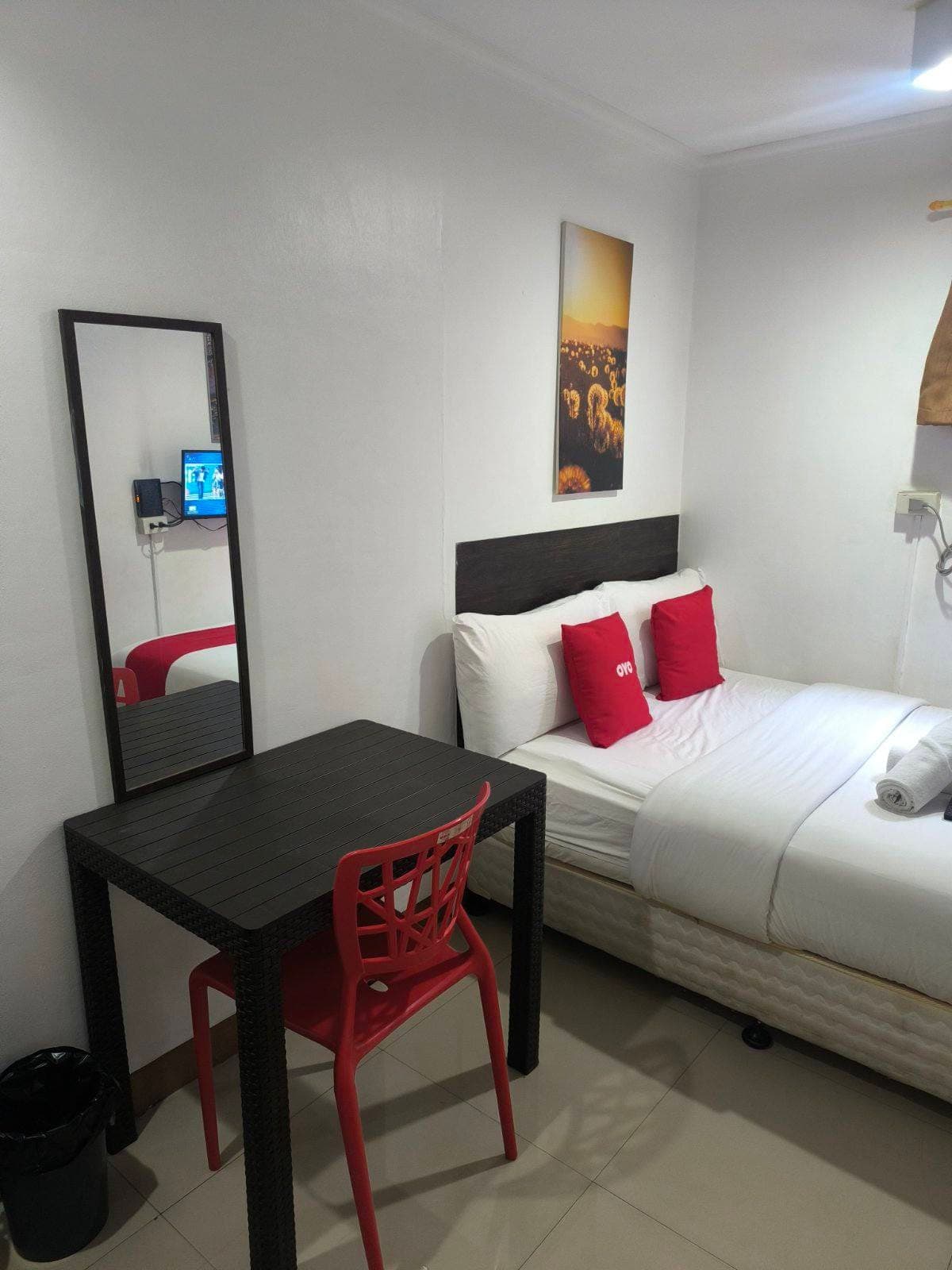 APARTMENT FOR RENT AT PIO DEL PILAR,MAKATI - photo 2