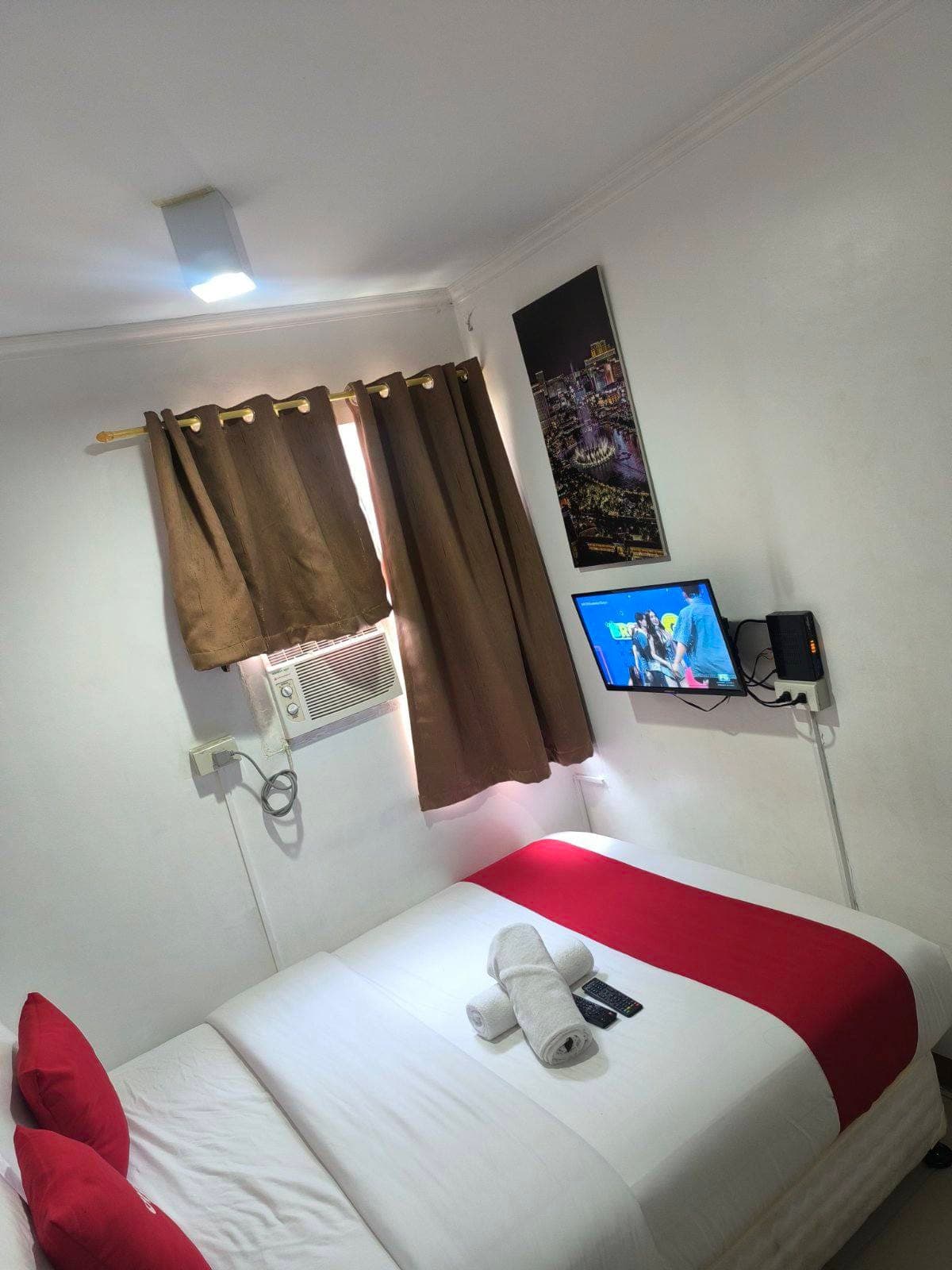 APARTMENT FOR RENT AT PIO DEL PILAR,MAKATI - photo 3