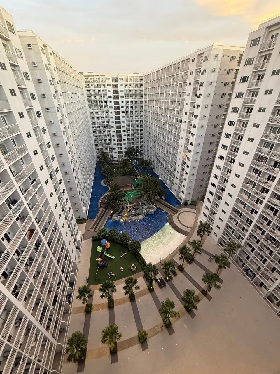 .- SHORE RESIDENCES FOR RENT Pasay City Walking Distance to MOA - photo 1