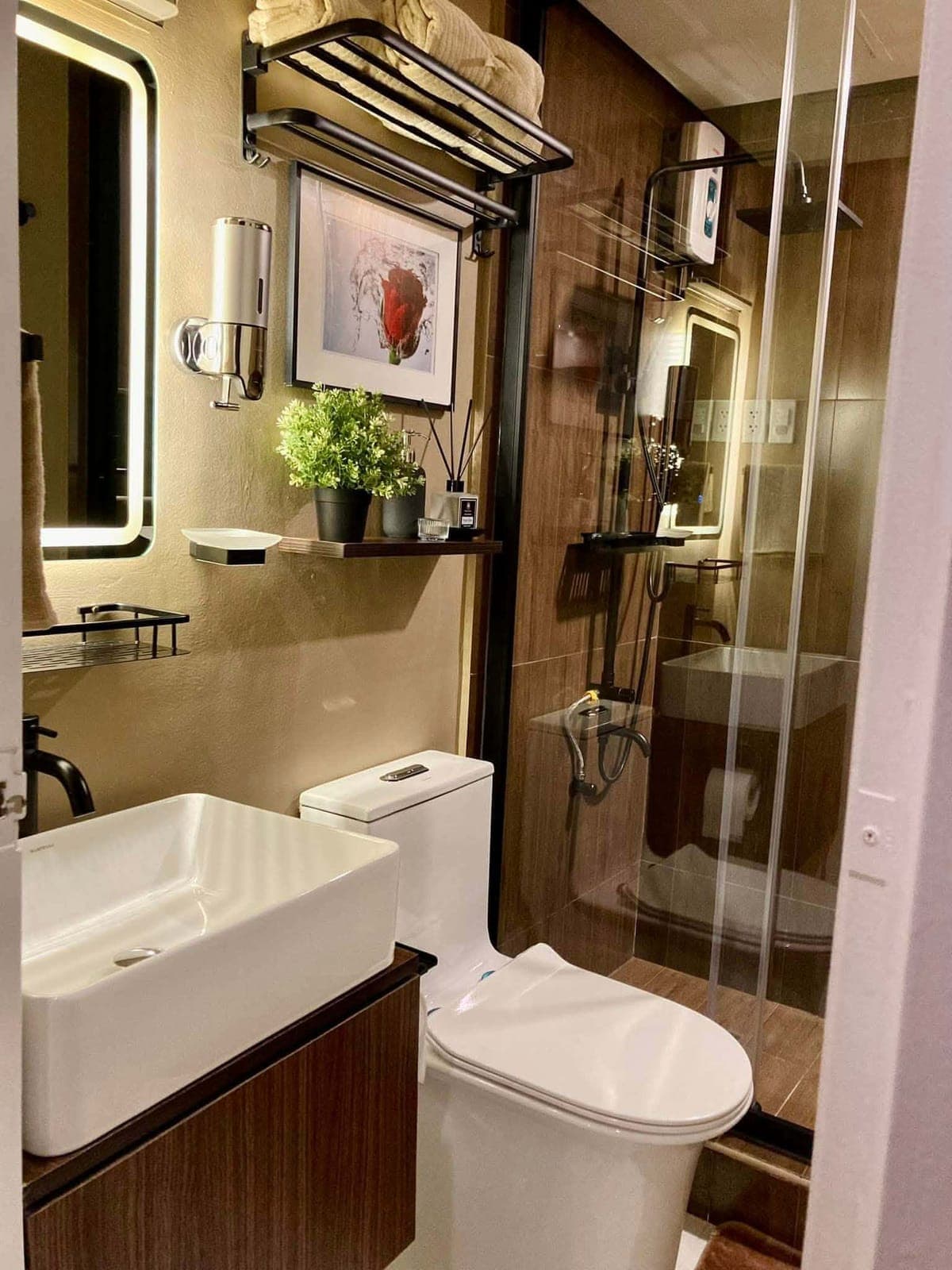 🚨 RUSH RENT 🚨🏘️ 2 Bedroom Unit - photo 13