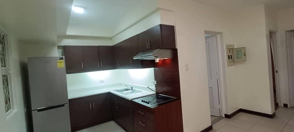 𝐅𝐎𝐑 𝐑𝐄𝐍𝐓 Two Bedroom with Balcony Unit in La Verti Residences - photo 3