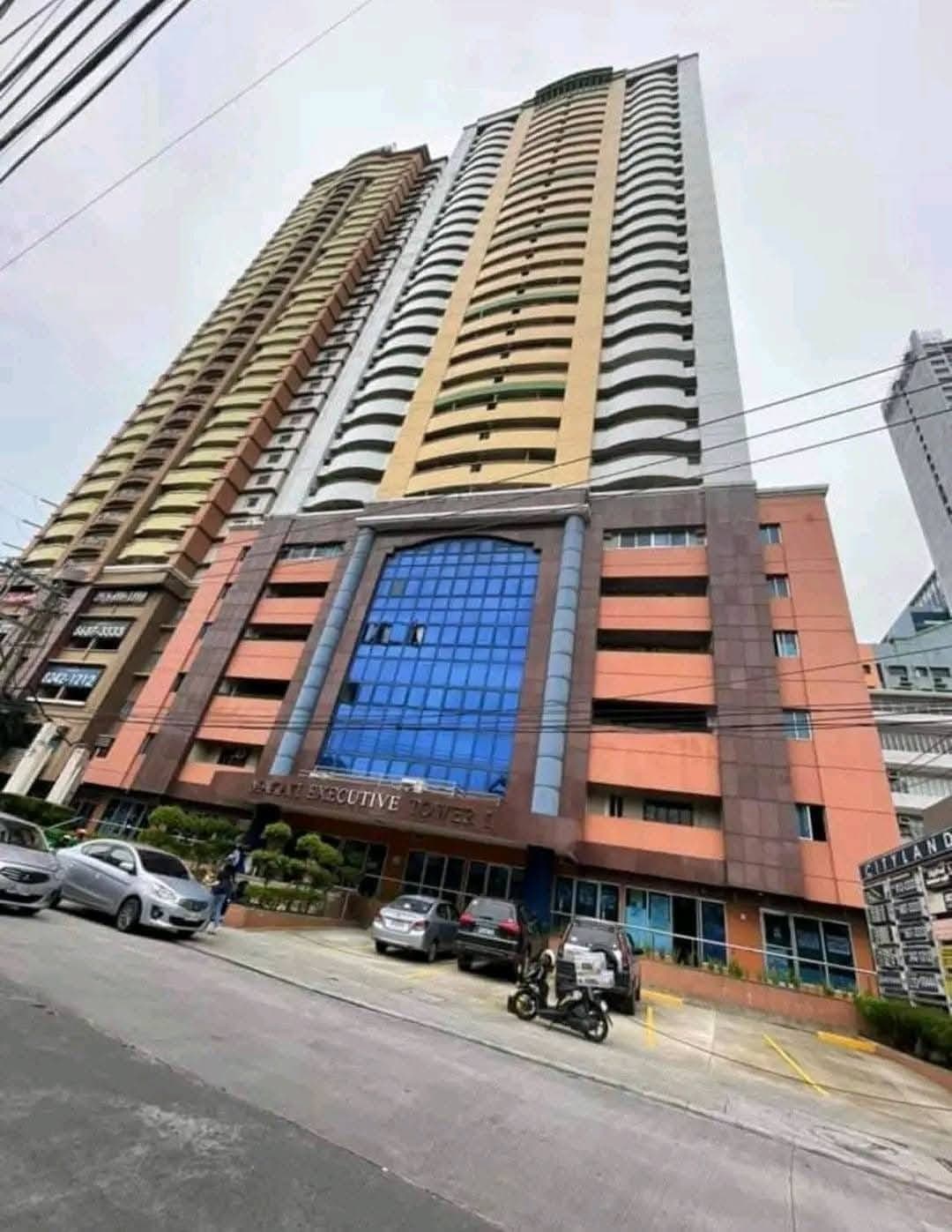 𝐅𝐎𝐑 𝐑𝐄𝐍𝐓 One Bedroom with Balcony Condo Unit at Makati Executive Tower - photo 4
