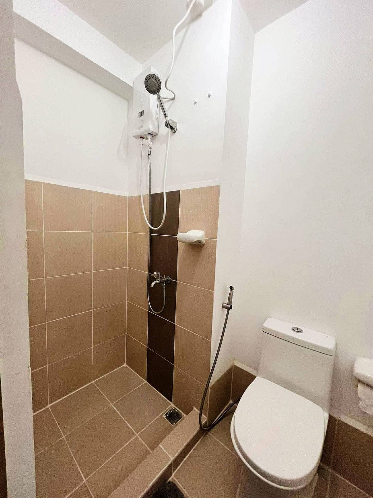 AFFORDABLE UNIT FOR RENT / LEASE: - photo 3