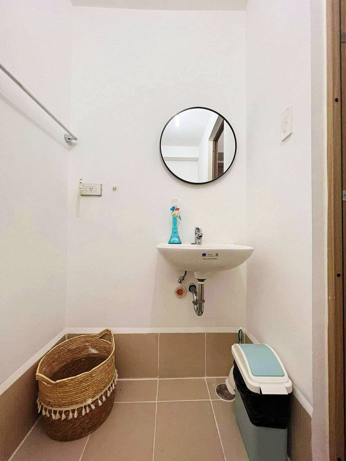 AFFORDABLE UNIT FOR RENT / LEASE: - photo 4