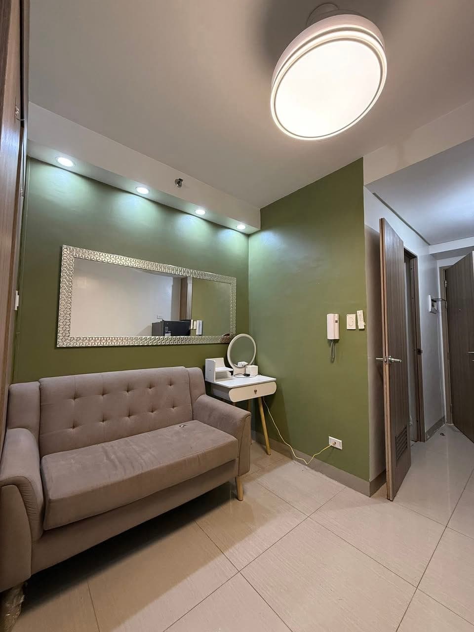 - SHORE 2 RESIDENCES FOR RENT - - photo 2