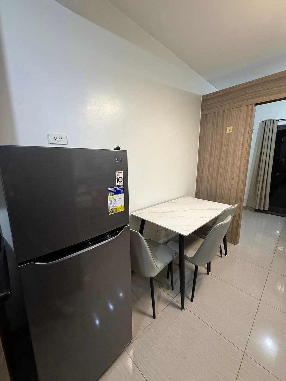 - SHORE 2 RESIDENCES FOR RENT - - photo 4