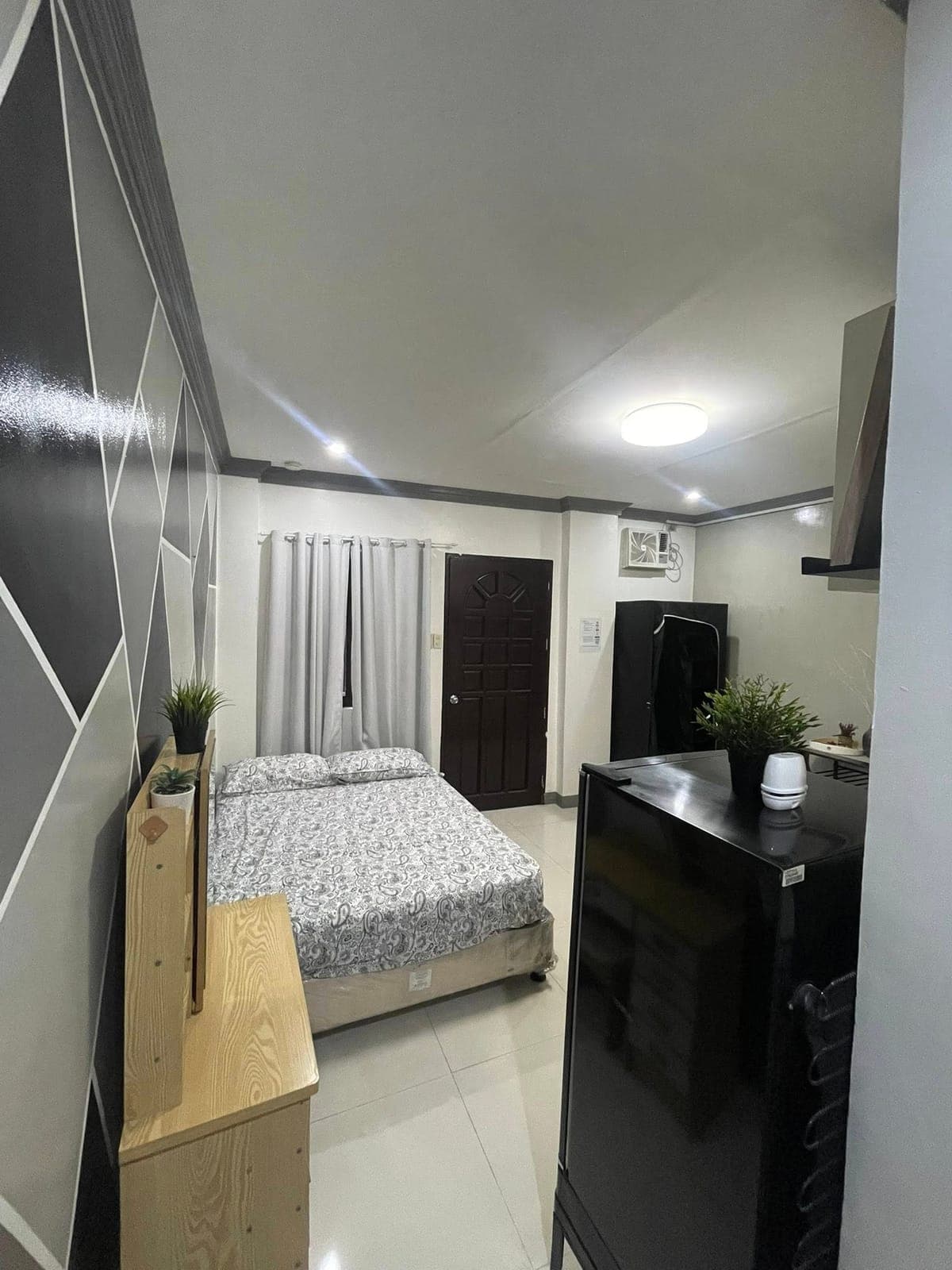 Unit Available - photo 2