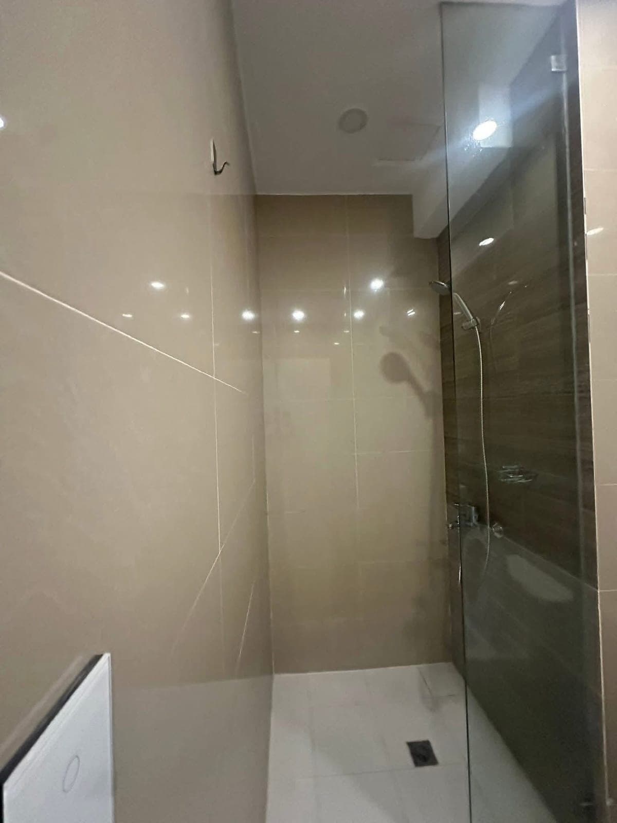 📣FOR RENT | 3-Bedroom with Parking - photo 3