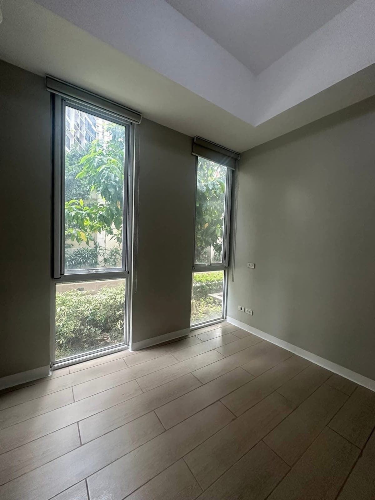 📣FOR RENT | 3-Bedroom with Parking - photo 8