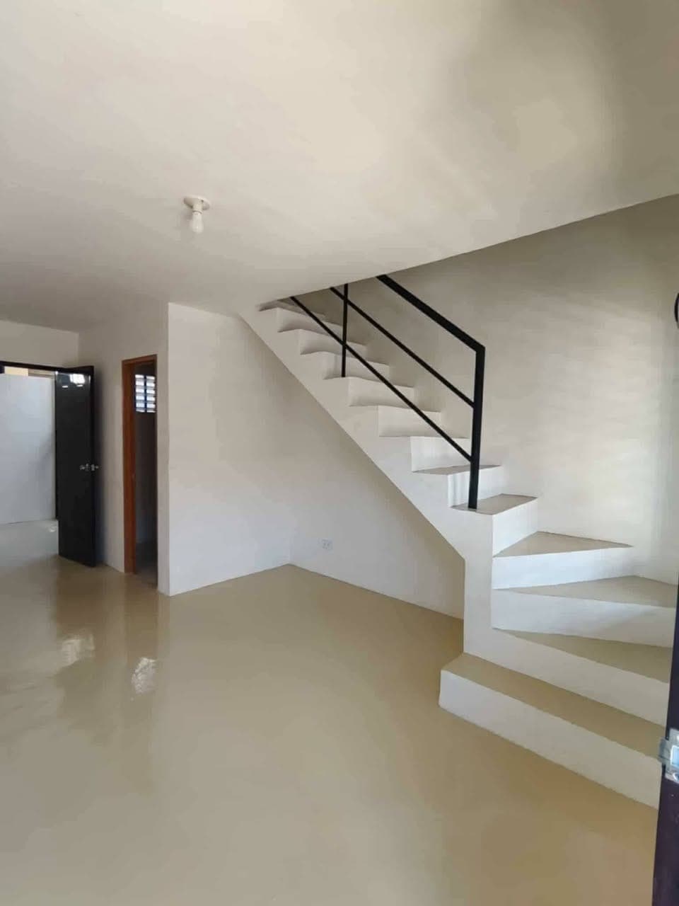 AVAILABLE TOWNHOUSE ON DECA TALOMO  DAVAO CITY - photo 3