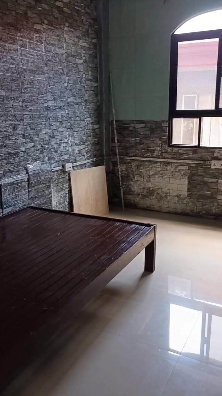 Room 4 rent - photo 1