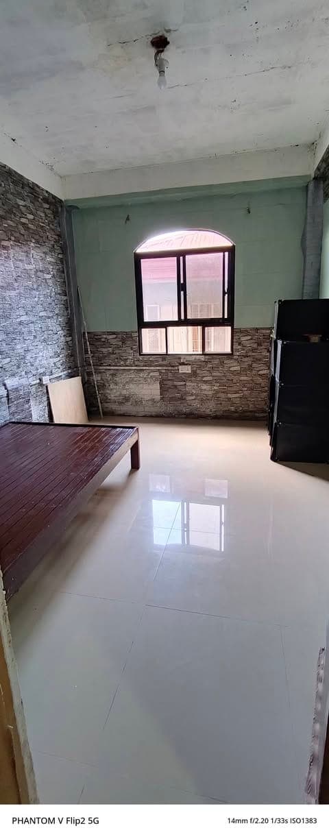 Room 4 rent - photo 2