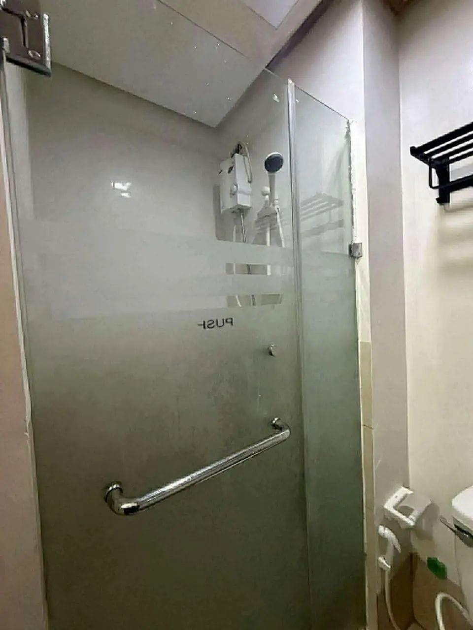 RUSH FOR RENT: 13K/month. (ALL IN) inclusive water , electricity and internet - photo 3