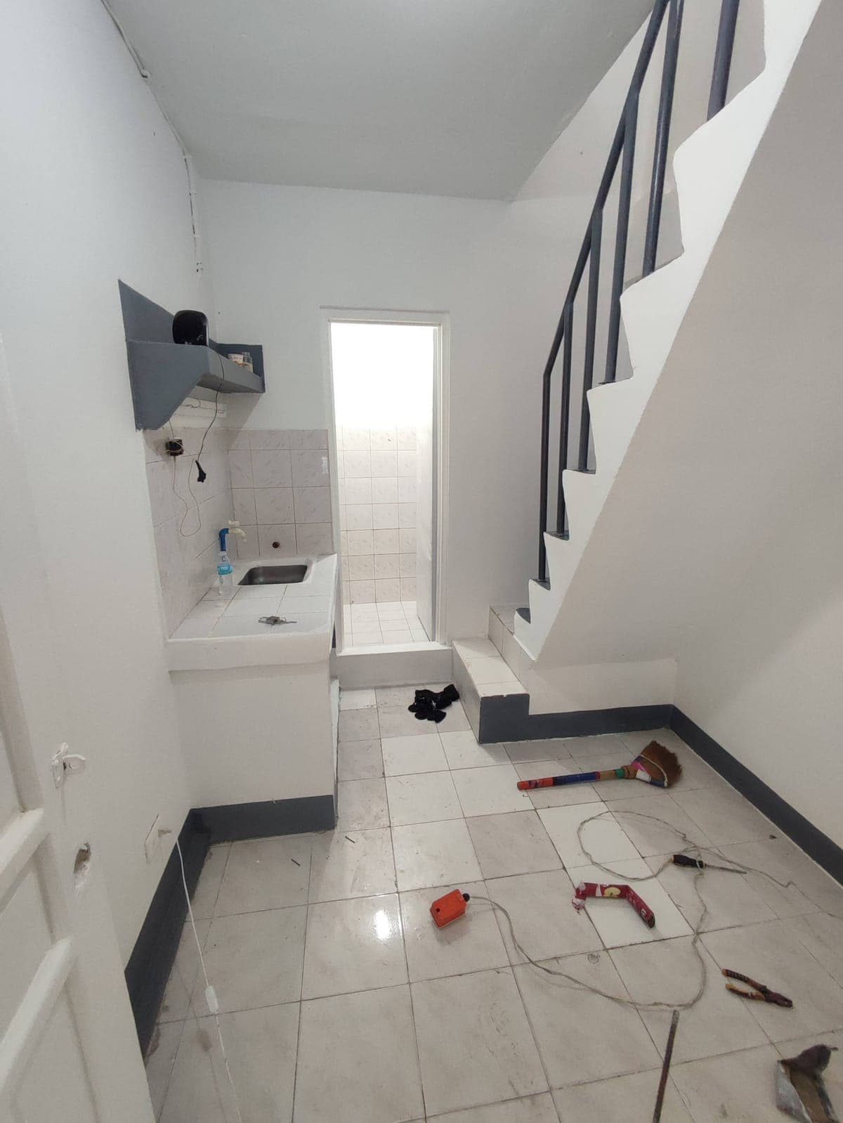 Apartment/Unit For Rent- Admiral Las Piñas Rental fee: 8,000 a month - photo 5