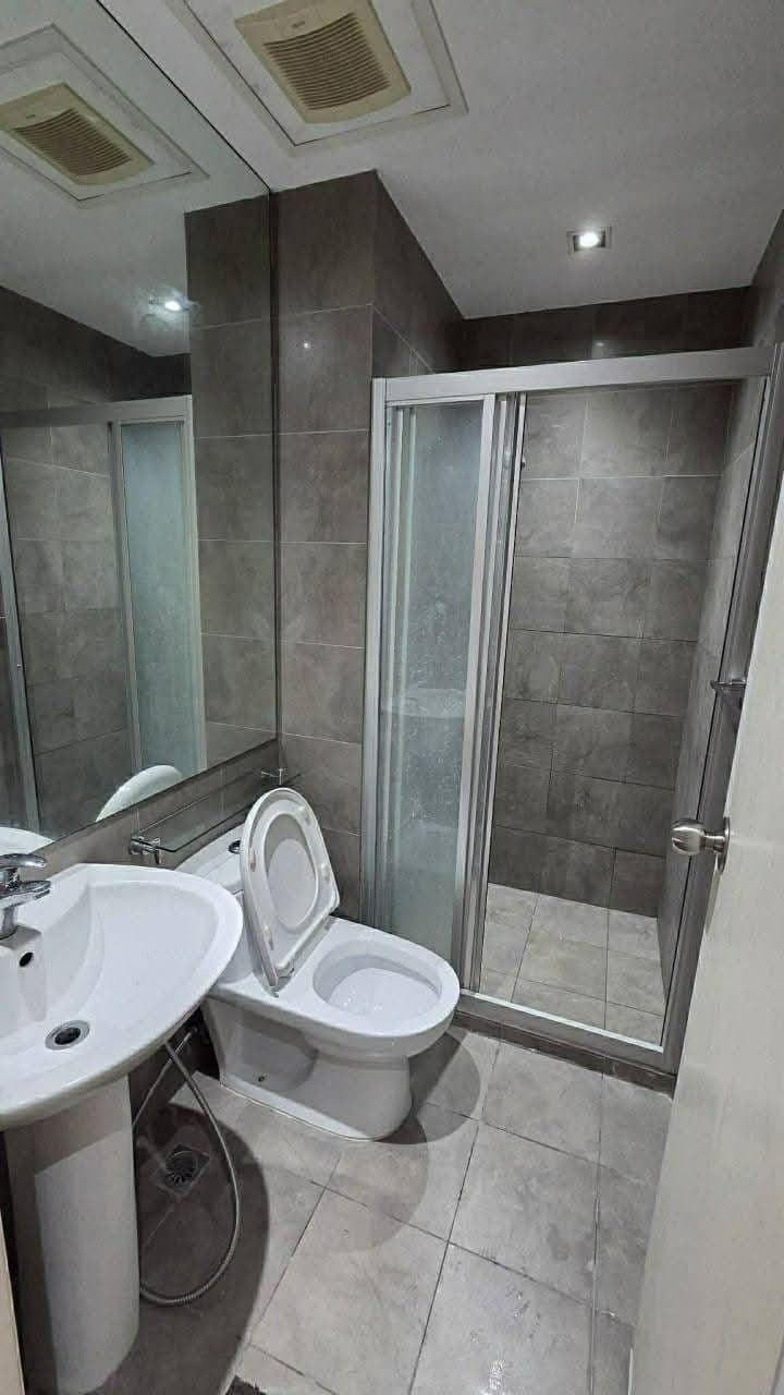 𝐅𝐎𝐑 𝐑𝐄𝐍𝐓 Studio with balcony Condo Unit in The GRAMERCY RESIDENCES - photo 2