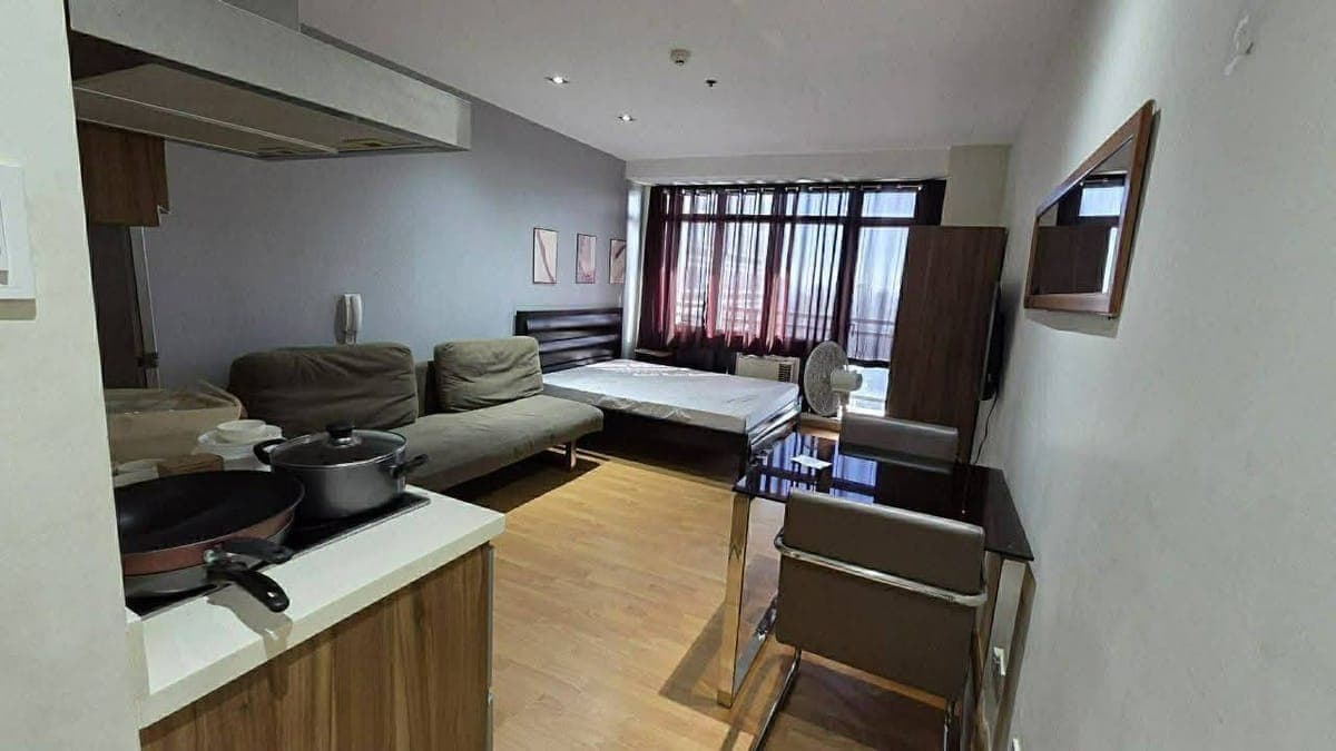 𝐅𝐎𝐑 𝐑𝐄𝐍𝐓 Studio with balcony Condo Unit in The GRAMERCY RESIDENCES - photo 4