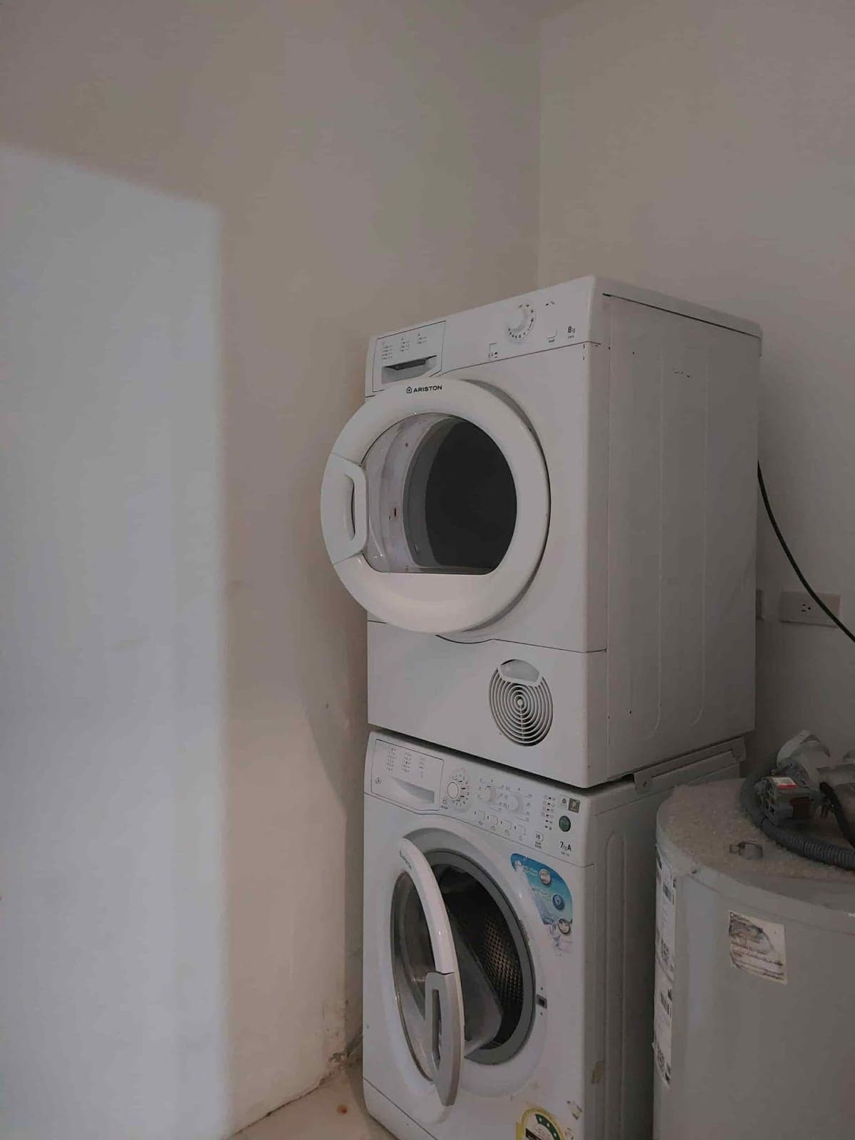 🚨 RUSH RENT 🚨🏘️ 1 Bedroom Unit - photo 2