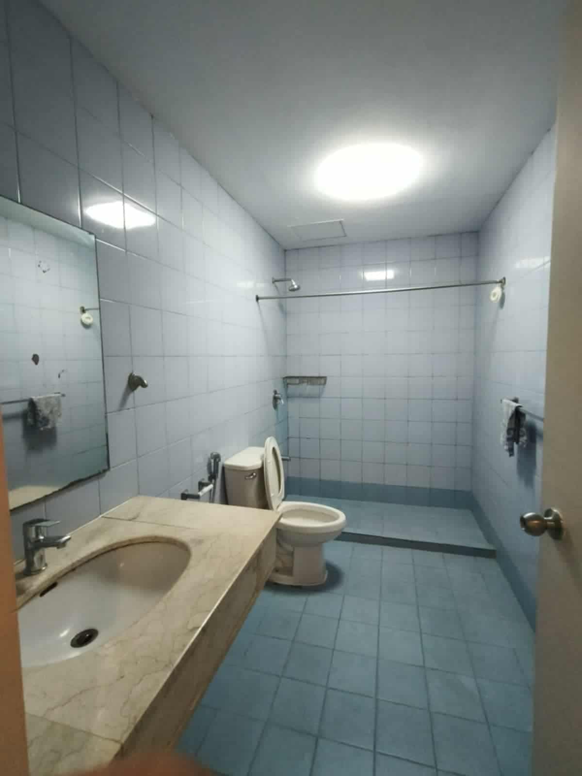 🚨 RUSH RENT 🚨🏘️ 2 Bedroom Unit - photo 3