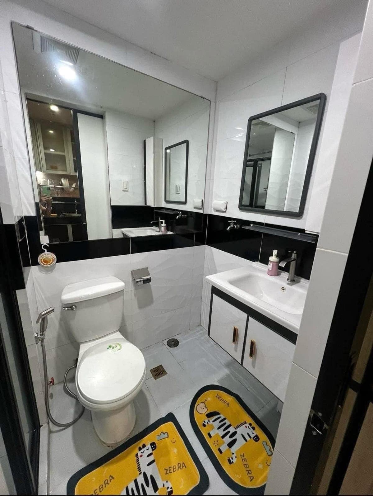 FOR RENT: ₱19,000/month. | Inclusive association dues - photo 1