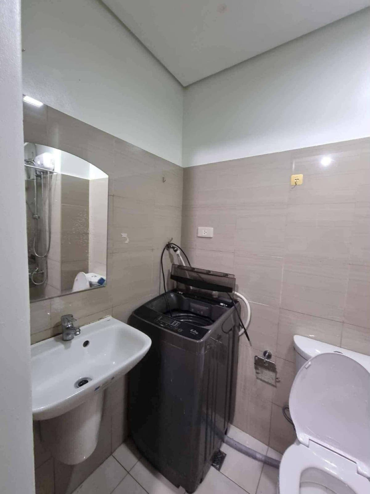 🚨 RUSH RENT 🚨🏘️ 1 Bedroom Unit - photo 11