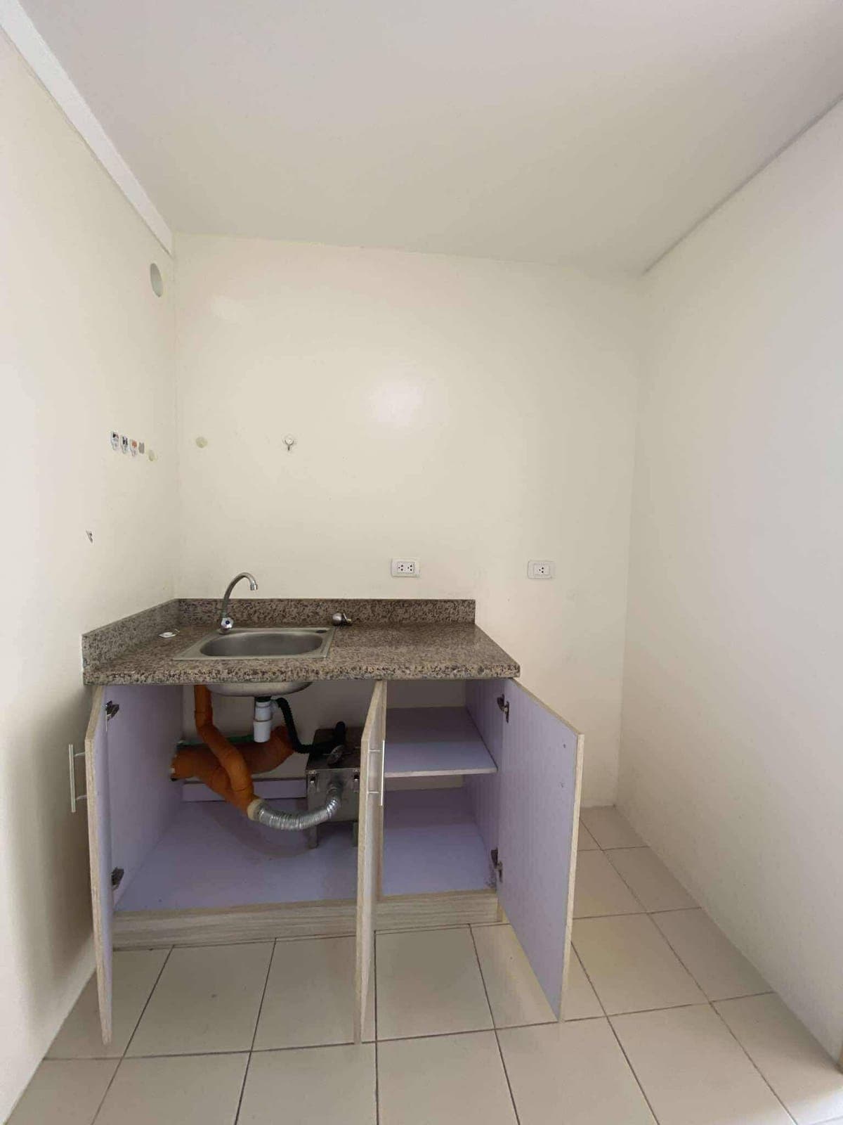 ‼️ Bare Unit for Rent ‼️ - photo 1