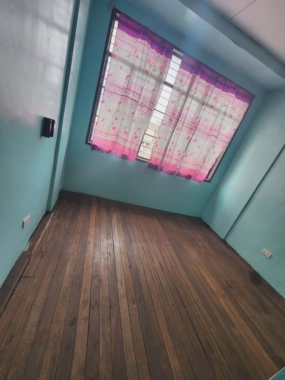ROOM FOR RENT - photo 2