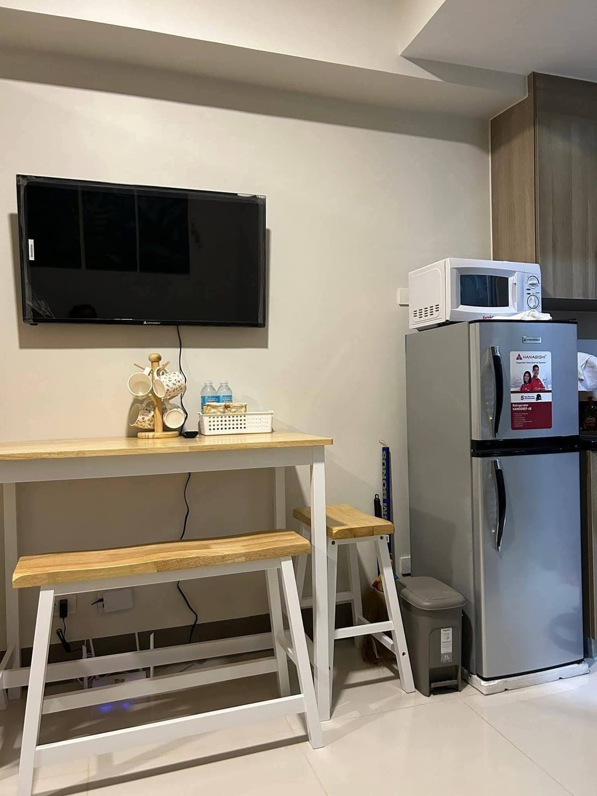 FOR RENT:₱21,000 inclusive assoc dues - photo 3