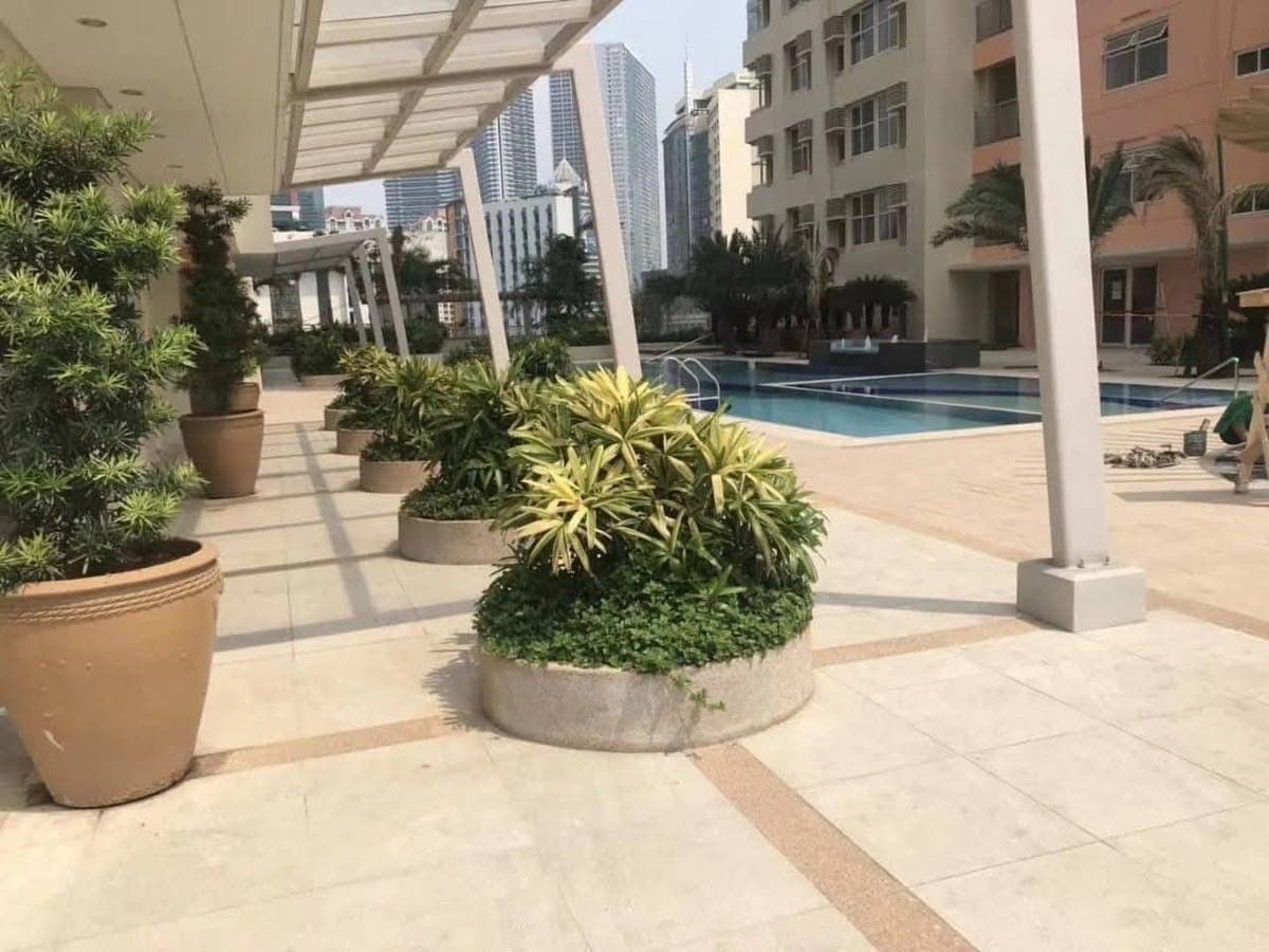 𝐅𝐎𝐑 𝐑𝐄𝐍𝐓 One Bedroom with Balcony Condo in PASEO DE ROCES CONDOMINIUMS - photo 3