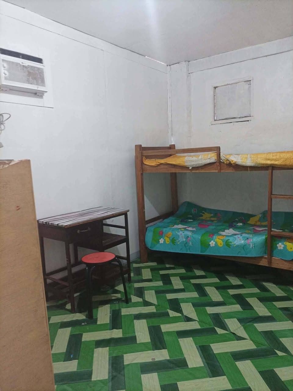 AIRCON BED SPACER FOR RENT - photo 1