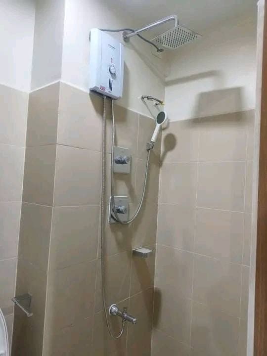 25K MONTHLY IN SHORE 3 RESIDENCES‼️ - photo 5
