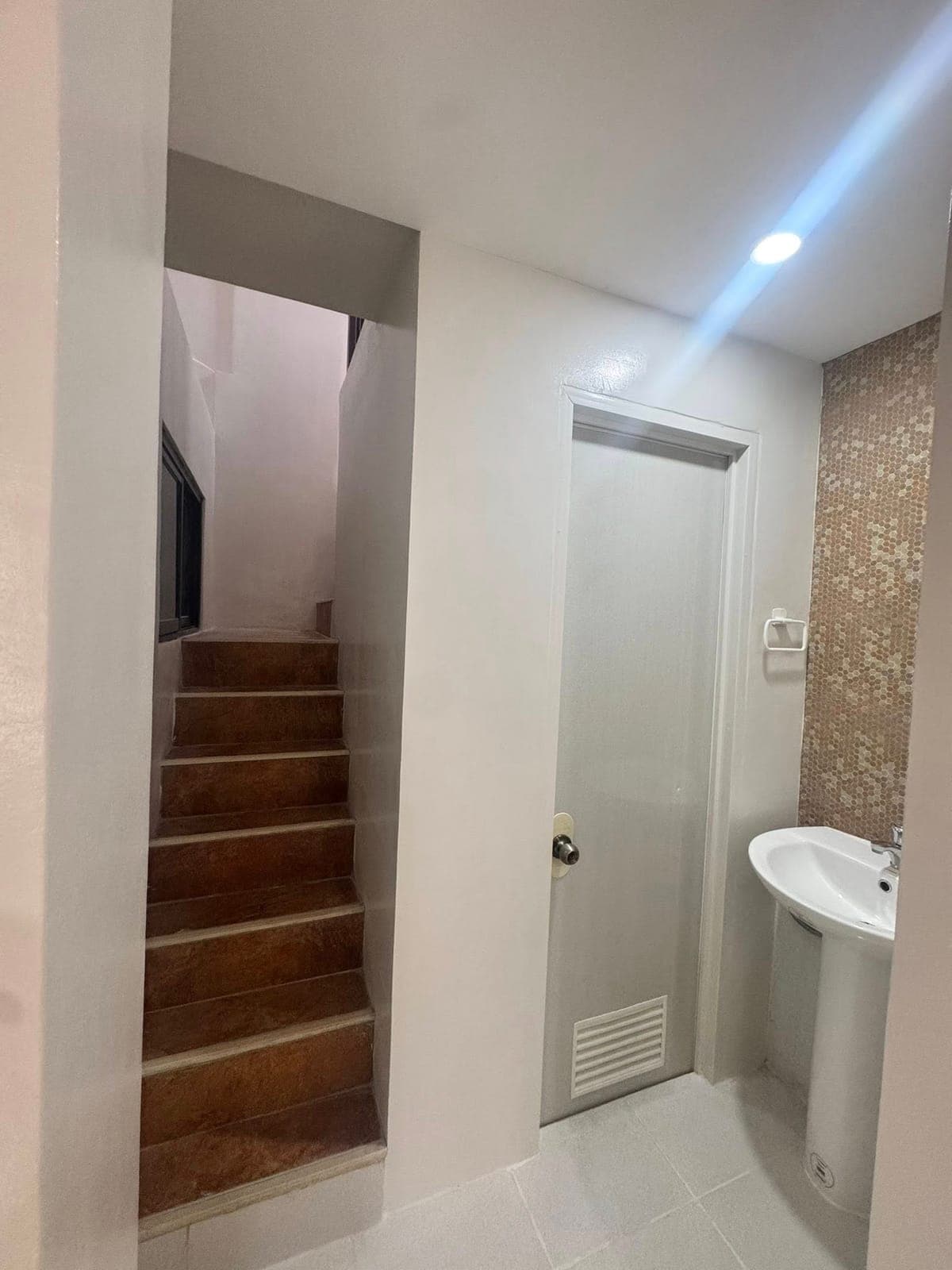 🔥 BARATO NGA BALAY FOR RENT – BAGONG RENOVATE! 🔥 - photo 18