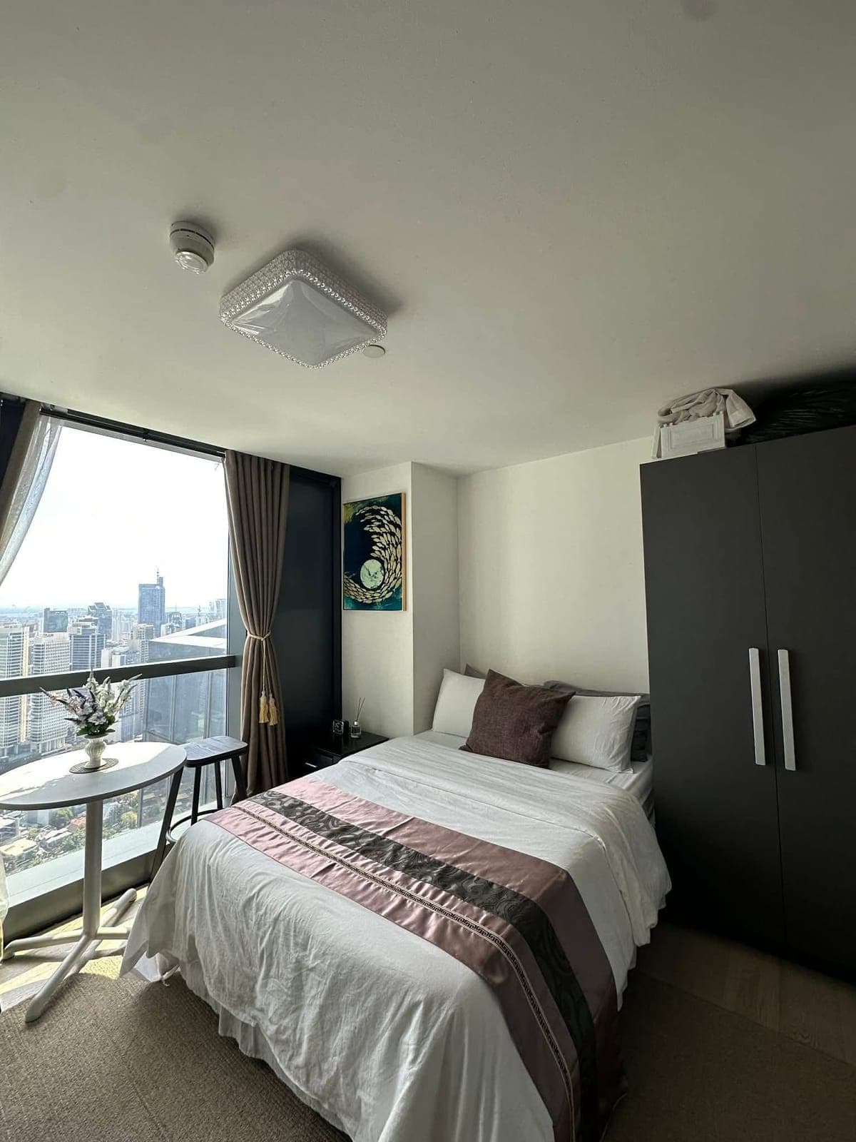 🏠 Century Spire Residence - photo 4