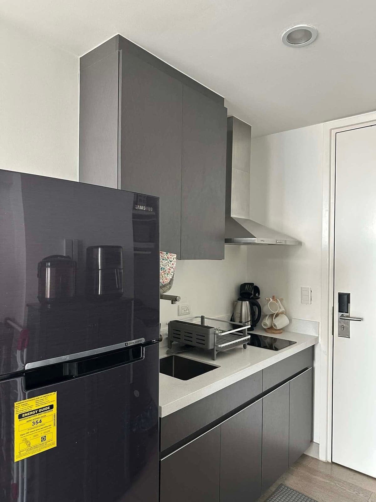 🏠 Century Spire Residence - photo 7