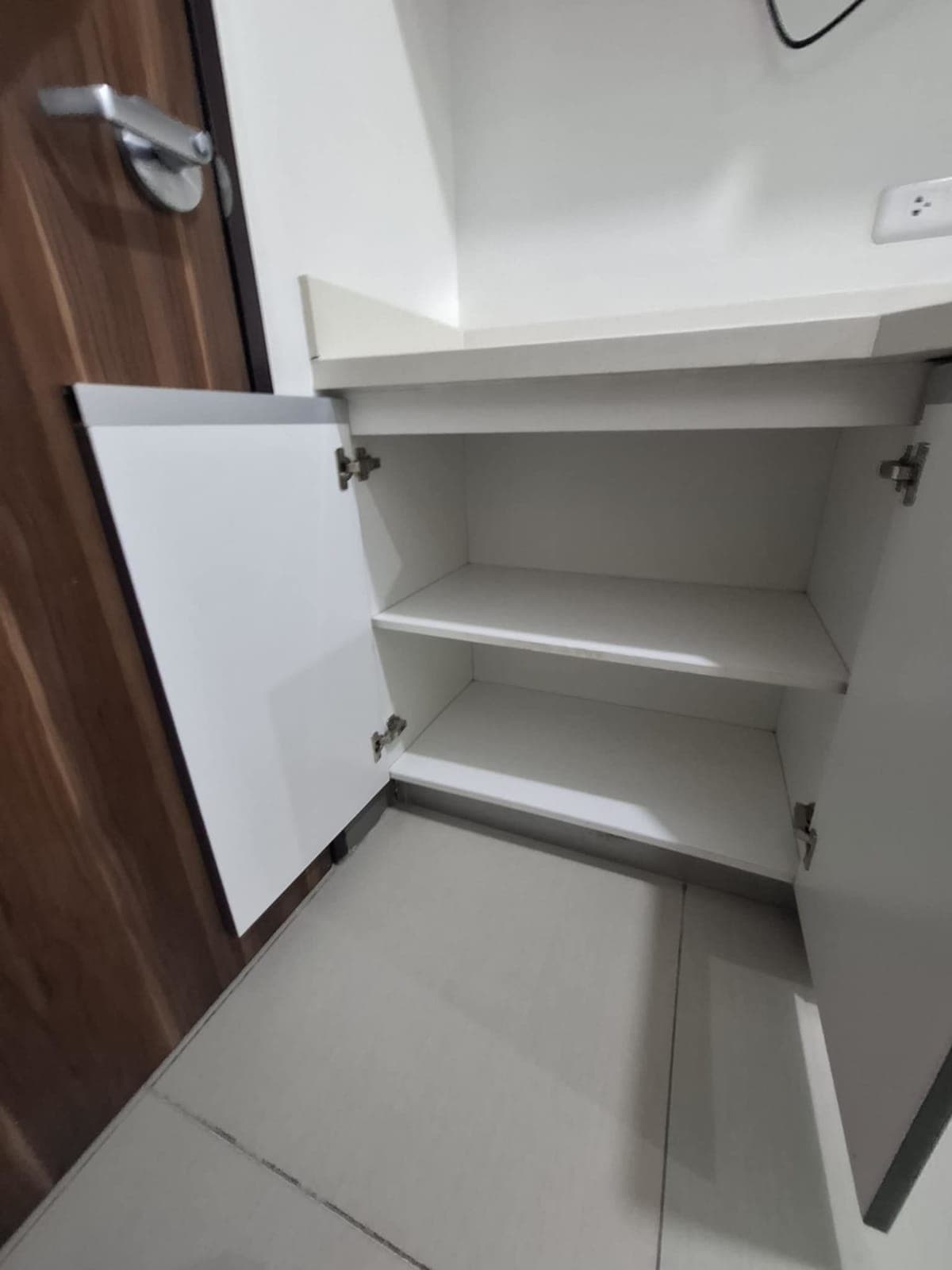 Semi Furnished Studio Condo Unit For Rent - Unit 827 Studio 7 - photo 4