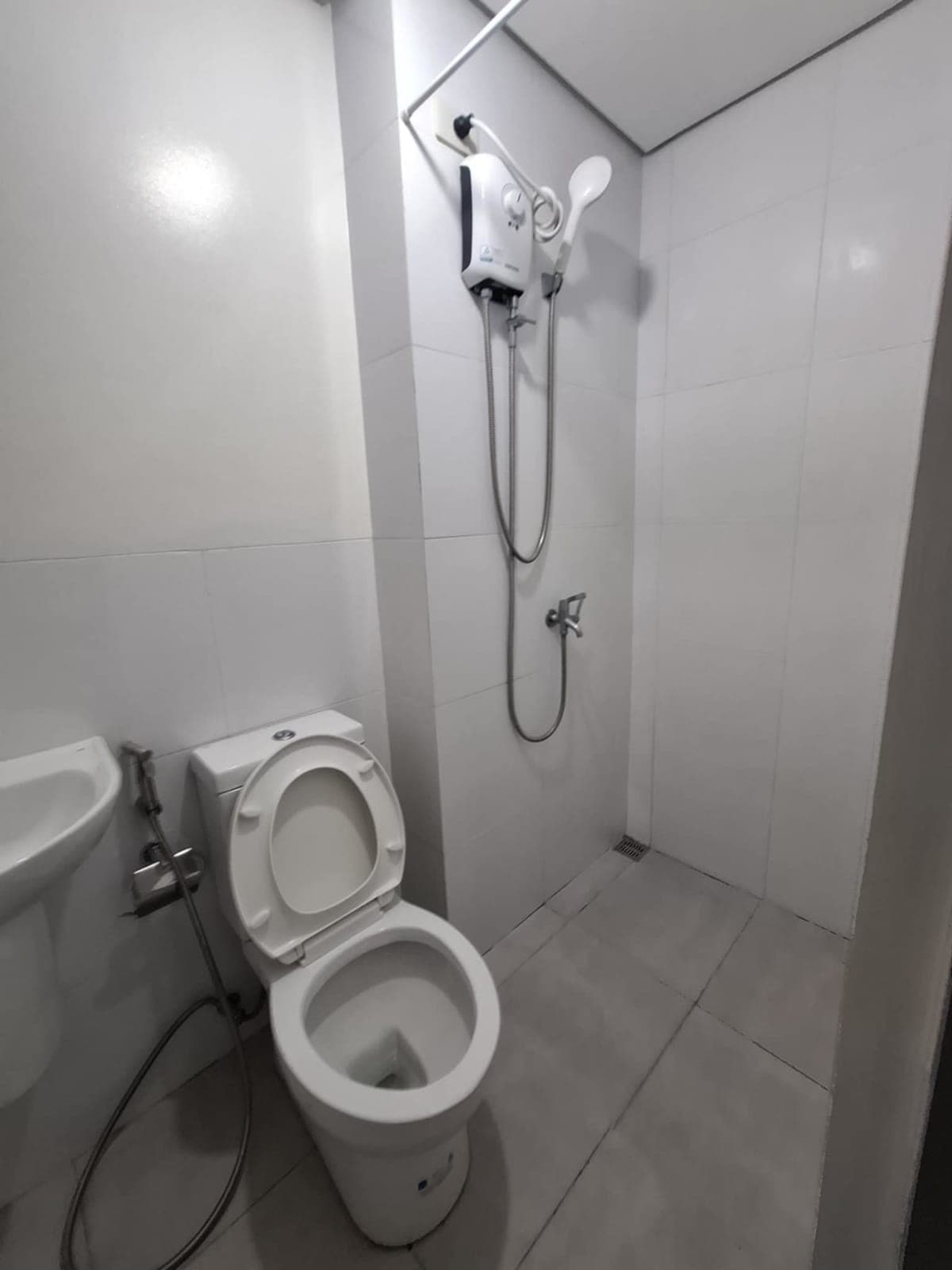 Semi Furnished Studio Condo Unit For Rent - Unit 827 Studio 7 - photo 6