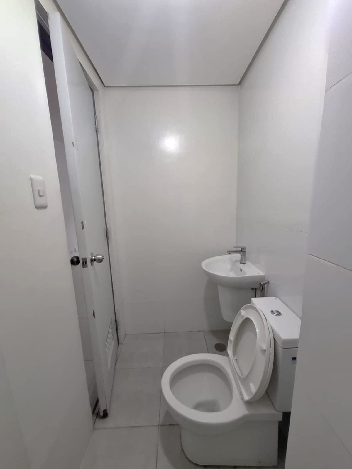 Semi Furnished Studio Condo Unit For Rent - Unit 827 Studio 7 - photo 7