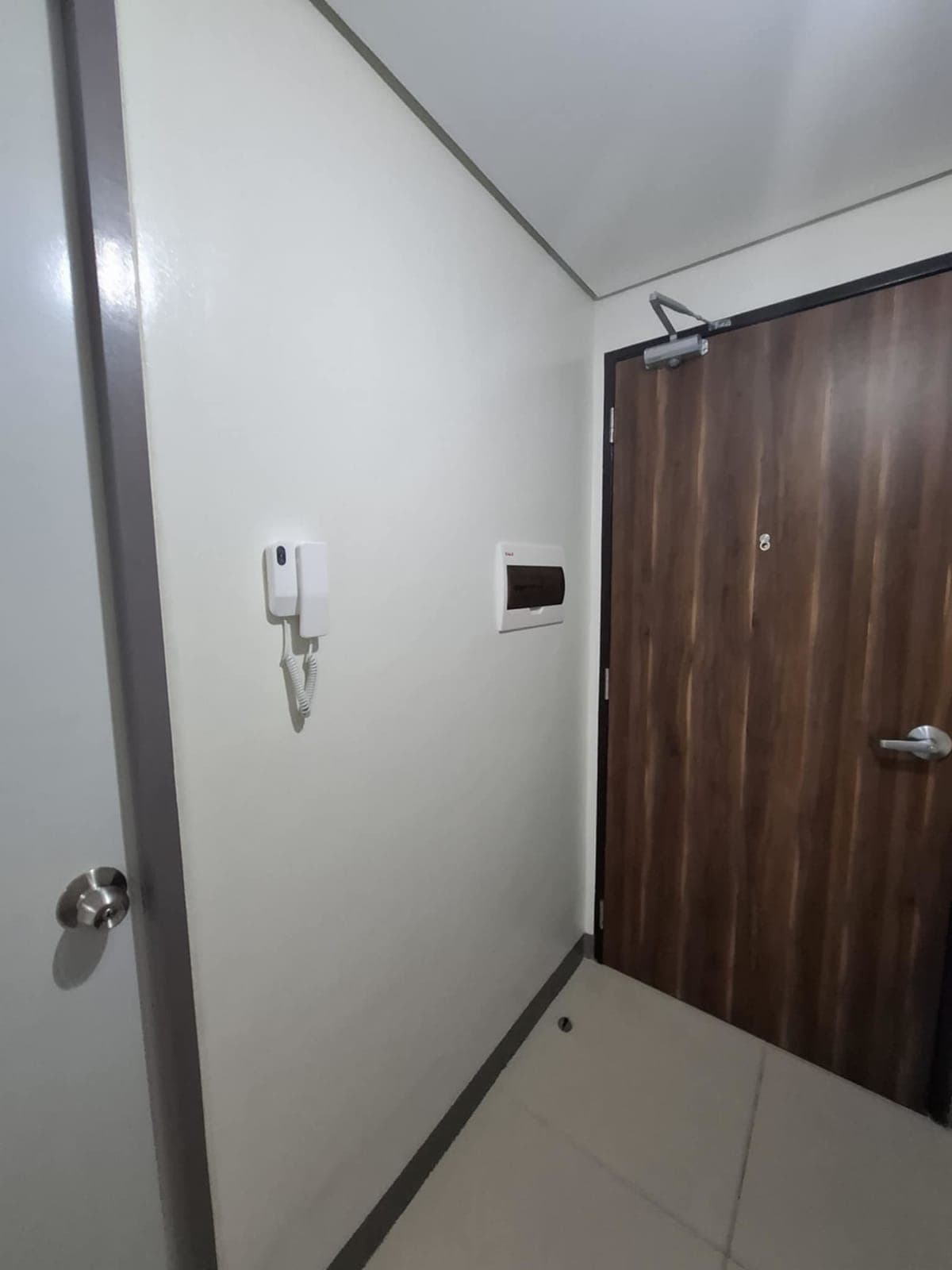 Semi Furnished Studio Condo Unit For Rent - Unit 827 Studio 7 - photo 9