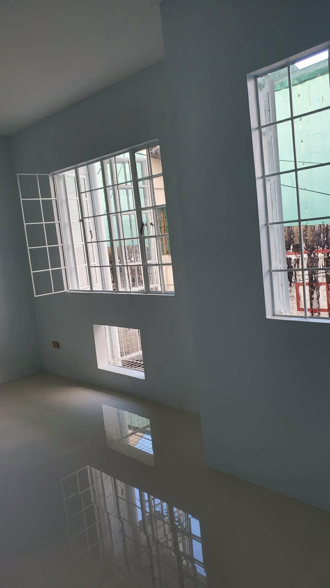 3BR 2TB 2 Car Garage Townhouse in West Fairview Subd. QC available 2nd week of May. - photo 2