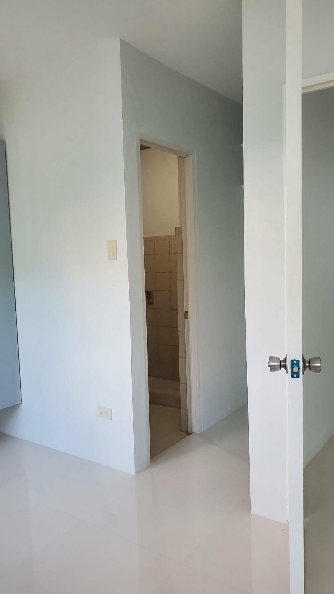 3BR 2TB 2 Car Garage Townhouse in West Fairview Subd. QC available 2nd week of May. - photo 3