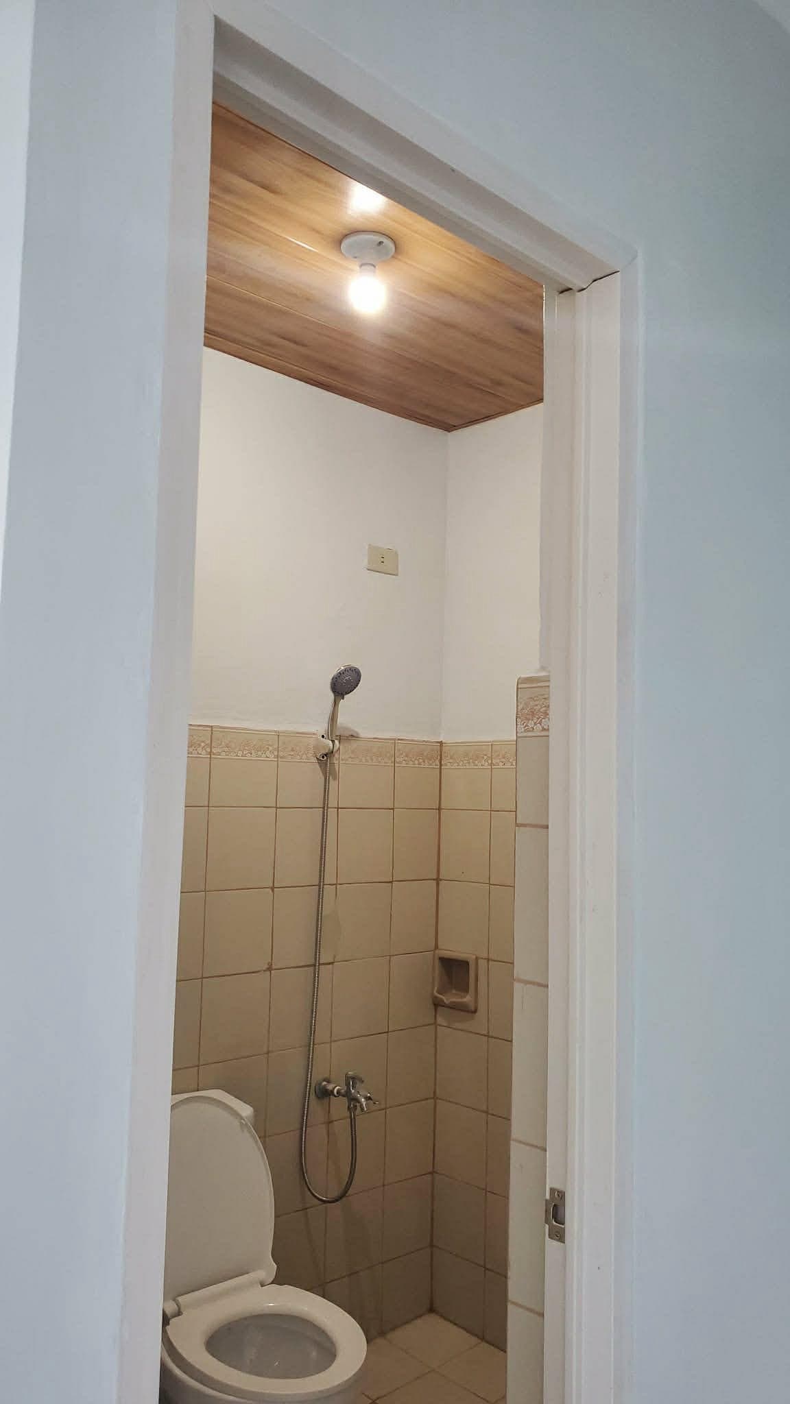 3BR 2TB 2 Car Garage Townhouse in West Fairview Subd. QC available 2nd week of May. - photo 6