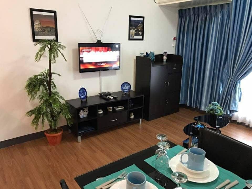 📍The Linear , Makati - photo 3