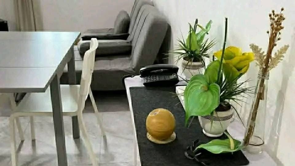 𝐅𝐎𝐑 𝐑𝐄𝐍𝐓 One Bedroom Condo Unit with Balcony in BGC Taguig at Trion Towers. - photo 1