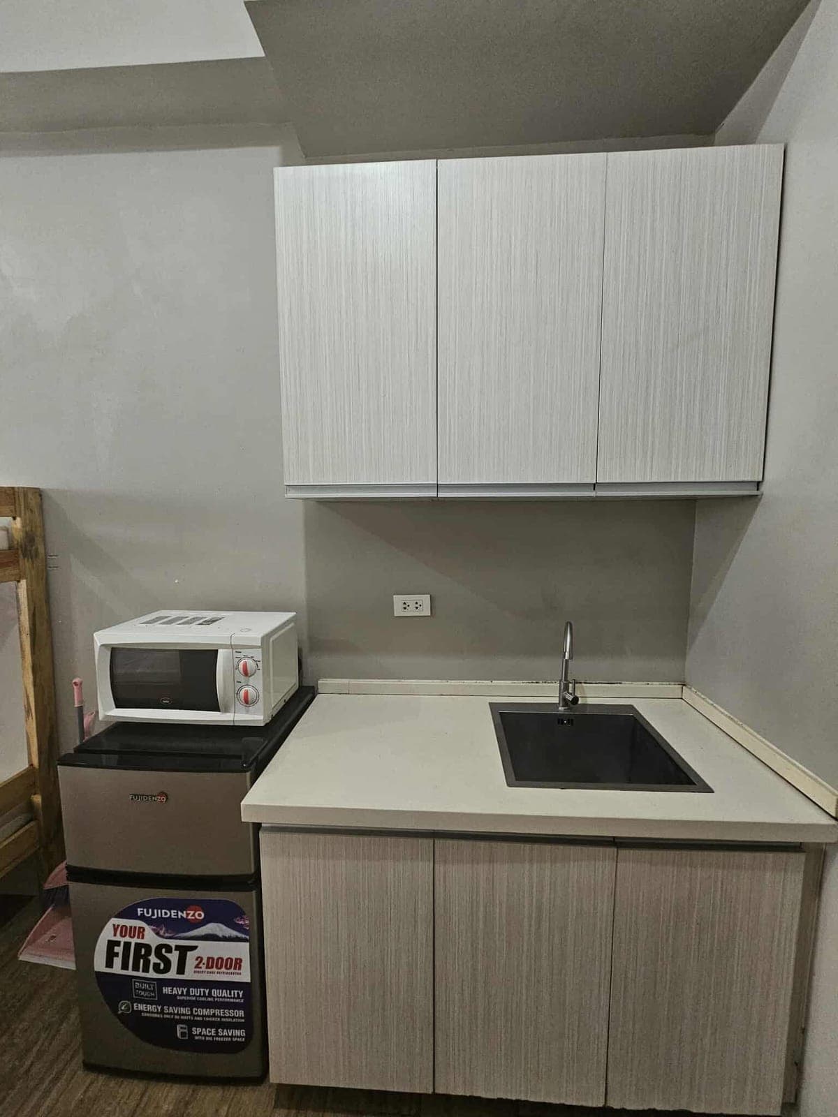 🚨 SPACE TAFT CONDO UNIT FOR RENT🚨 - photo 1