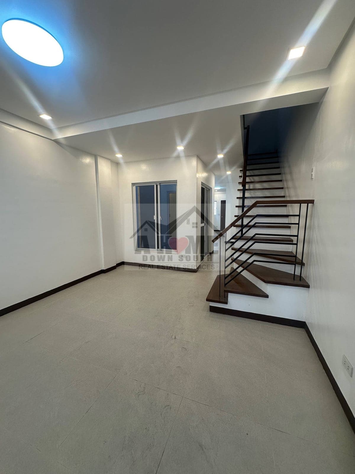 LAST UNIT AVAILABLE (middle) - photo 17