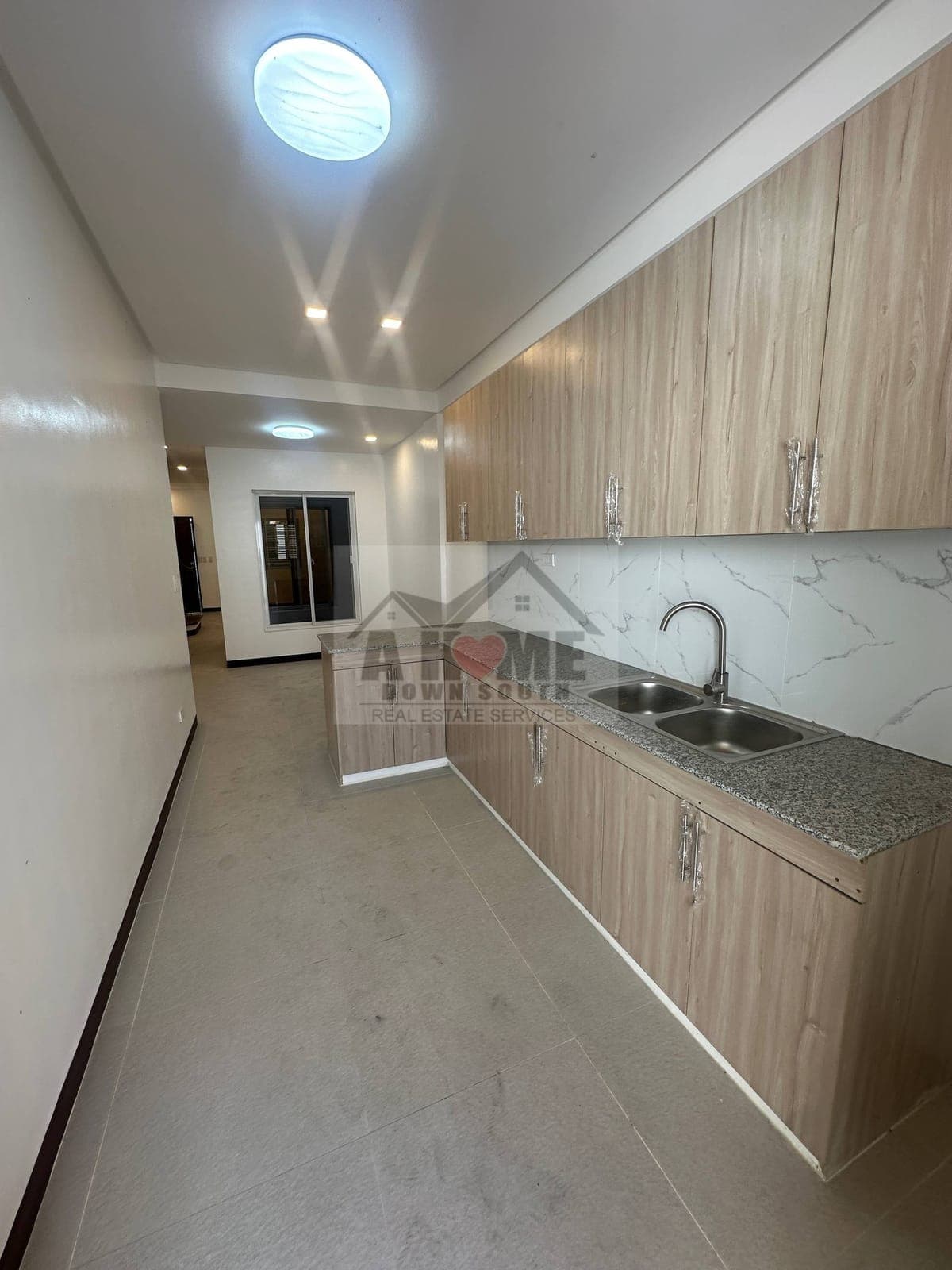 LAST UNIT AVAILABLE (middle) - photo 21