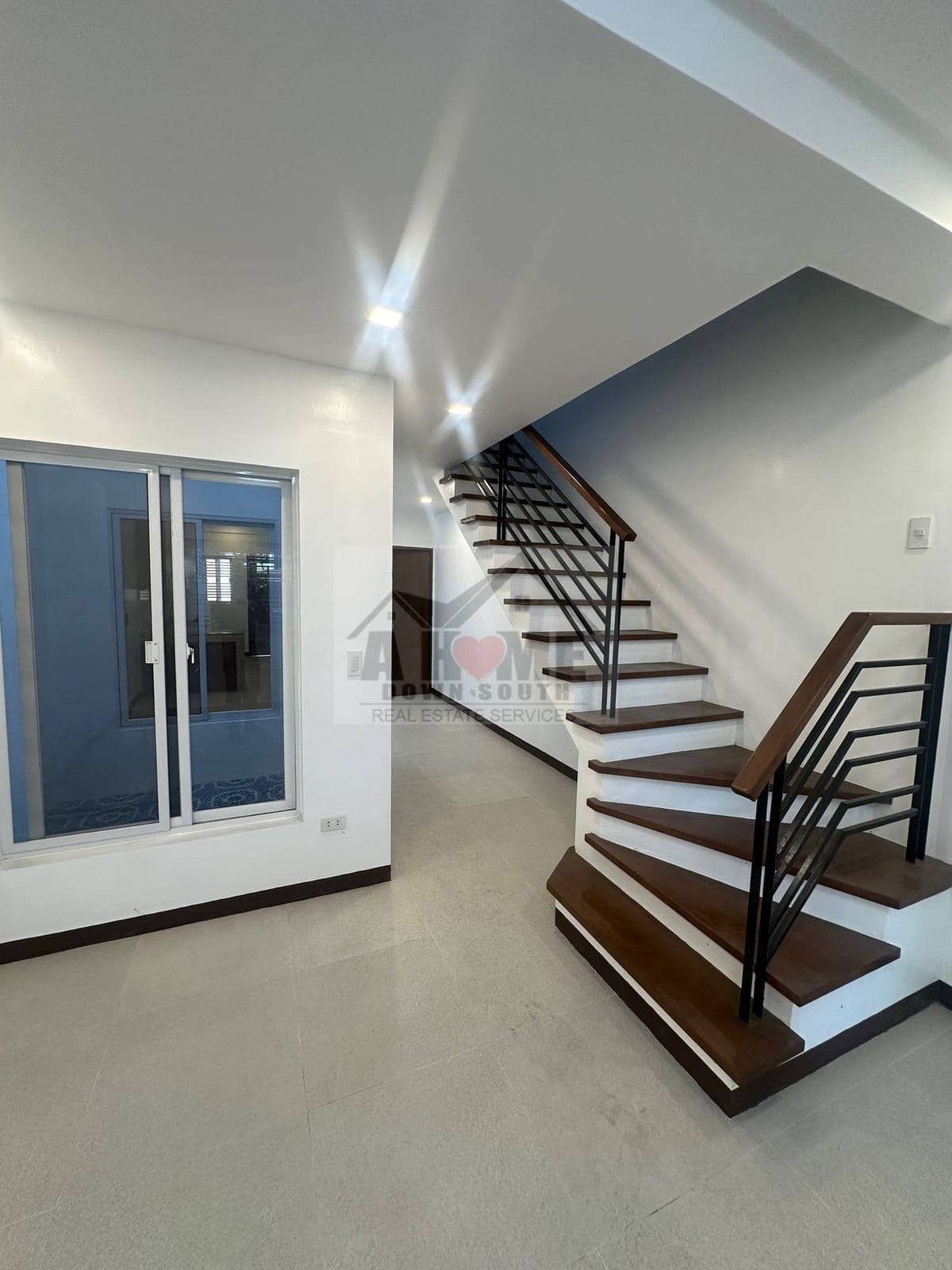 LAST UNIT AVAILABLE (middle) - photo 24