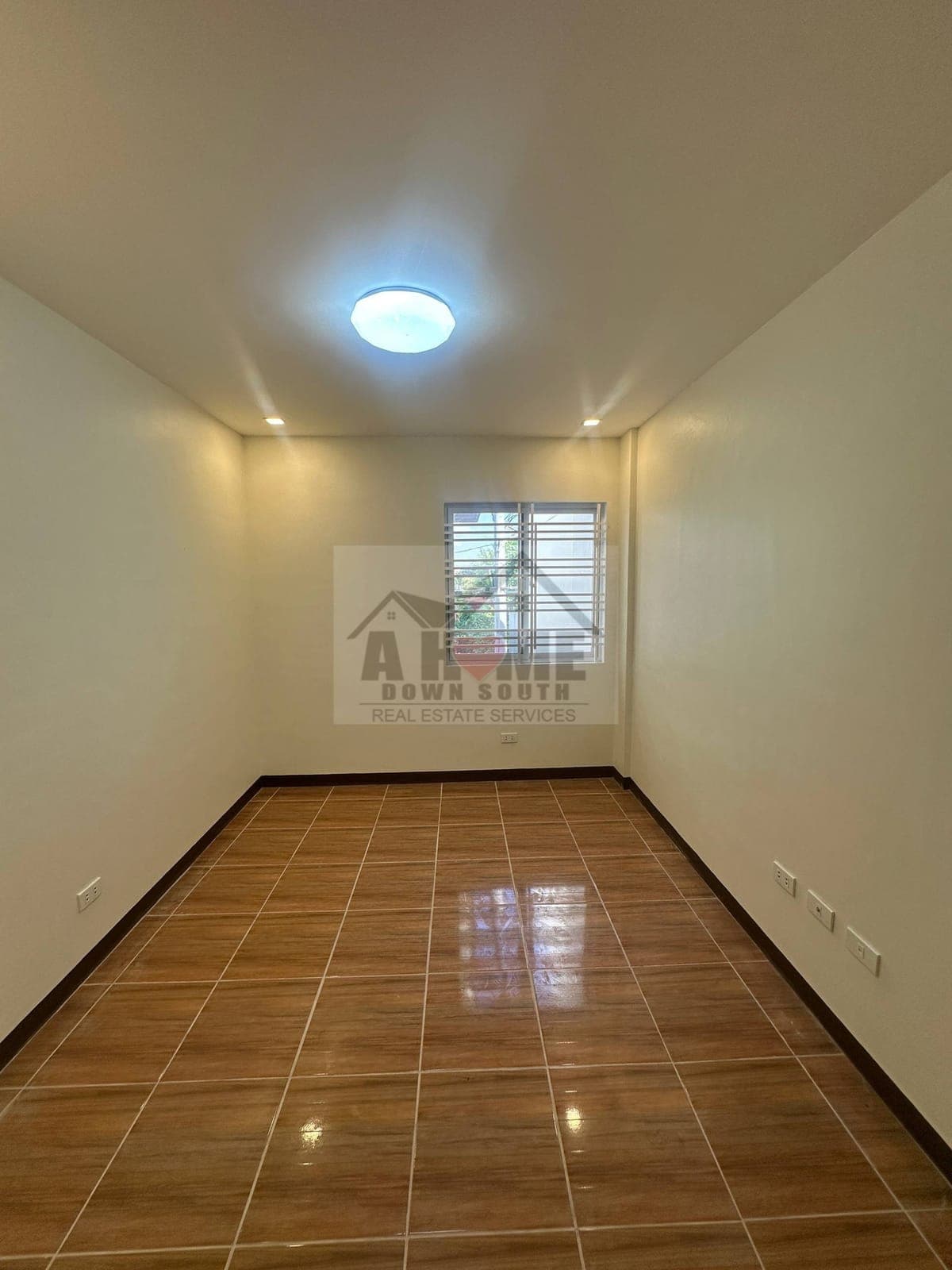 LAST UNIT AVAILABLE (middle) - photo 8